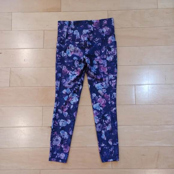 NWOT Athleta Salutation Stash Pocket II Printed 7/8 Tight Dappled Purple Bloom M - Picture 7 of 10